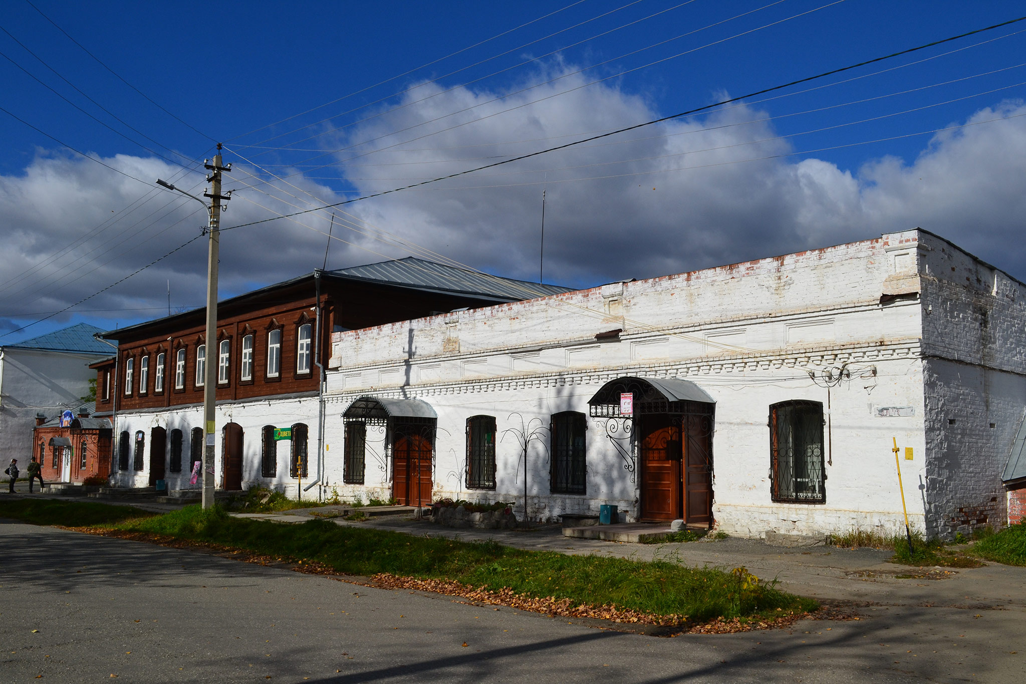 Лавка каменная улица Карла Маркса, 7, Верхотурье (Stone Shop Building on Karl Marx st. 7, Verkhoturye)